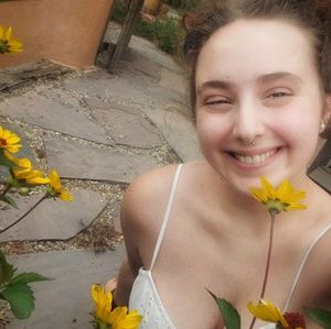 Meet your Posher, Leah